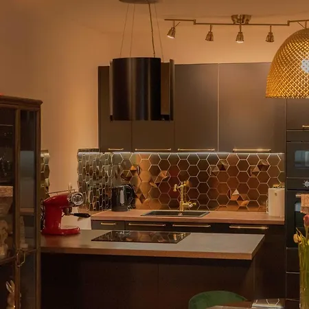 Leonardo - One Bedroom With Balcony Apartment